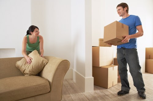 Planning a move with removal truck hire in Belsizepark